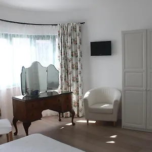 La Fonda , Palau Italien